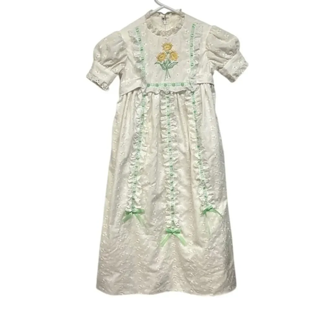 Girl's Vintage Handmade White Lace Floral Embroidered Long Dress‎